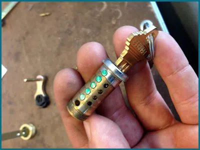 Indianapolis Star Locksmith Indianapolis, IN 317-810-0109 Indianapolis Star Locksmith Indianapolis, IN 317-810-0109 - 65-9